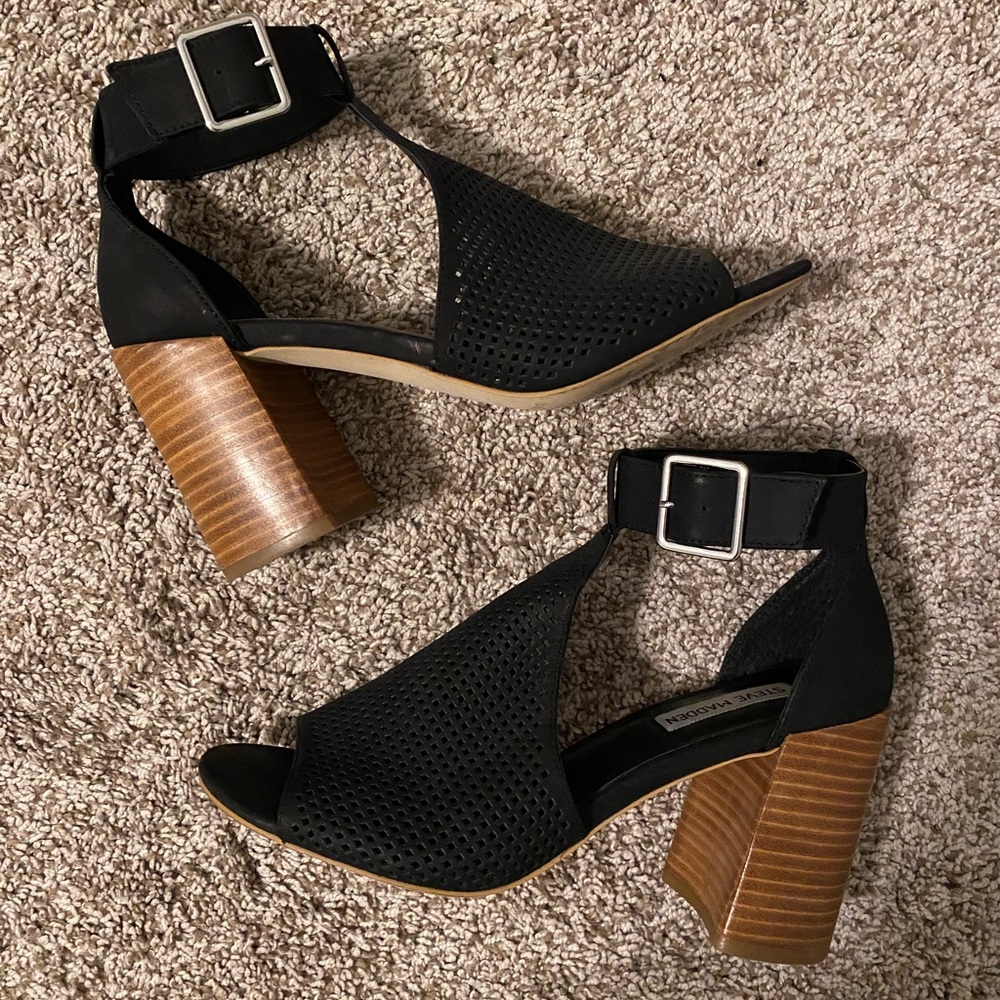 Steve Madden Sawyer Perforated Black Heeled Sandal